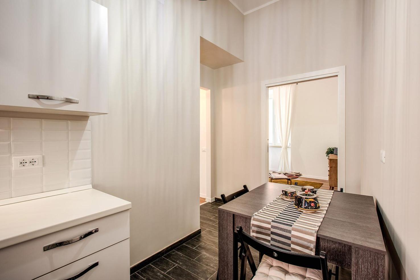 Monti Quiet And Spacious Apartment Roma Ngoại thất bức ảnh
