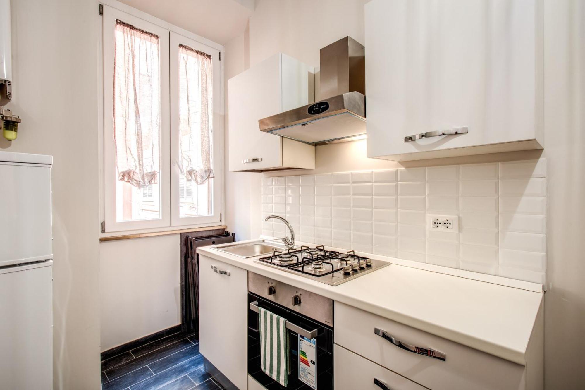 Monti Quiet And Spacious Apartment Roma Ngoại thất bức ảnh